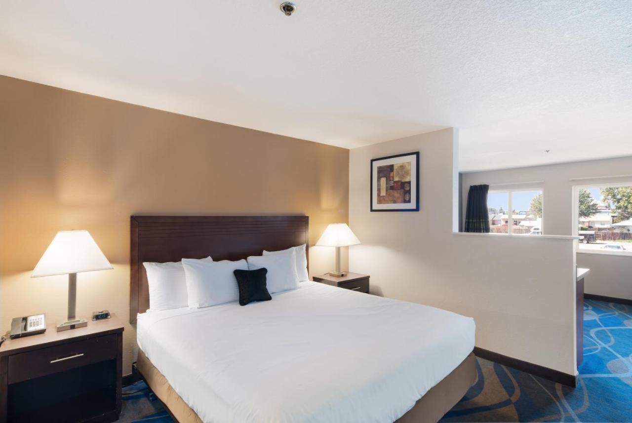 Red Lion Inn & Suites Kennewick Tri-Cities Ngoại thất bức ảnh