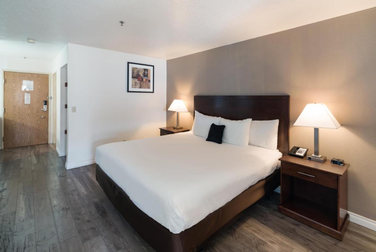 Red Lion Inn & Suites Kennewick Tri-Cities Ngoại thất bức ảnh