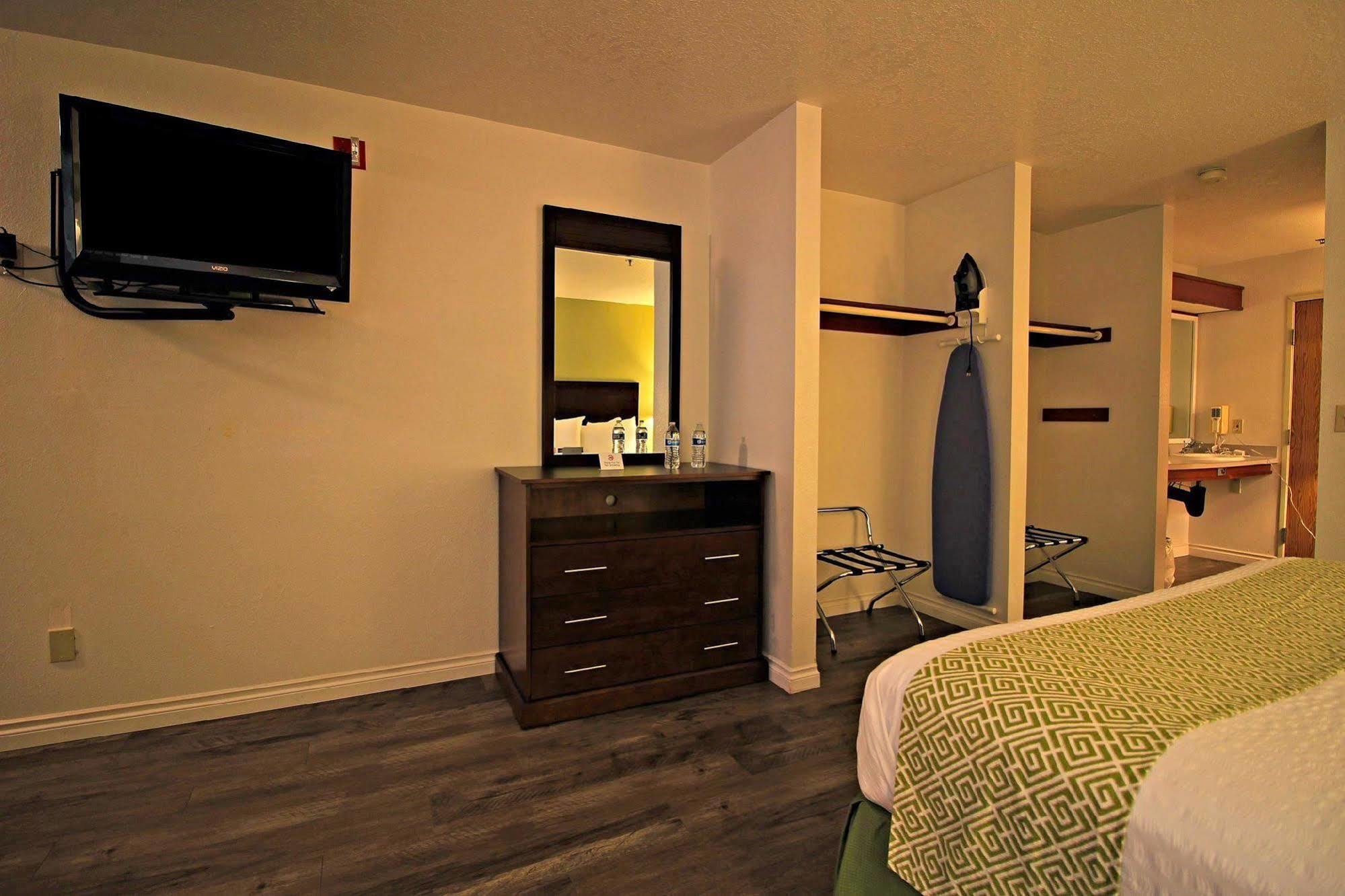 Red Lion Inn & Suites Kennewick Tri-Cities Ngoại thất bức ảnh